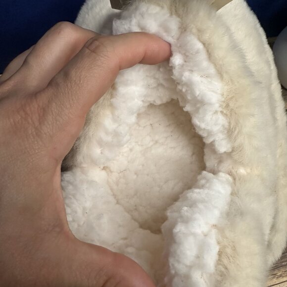 NWT Northeast Outfitters Women's Cozy Cabin Slippers Size S/M (Fur Bootie) - Picture 3 of 9